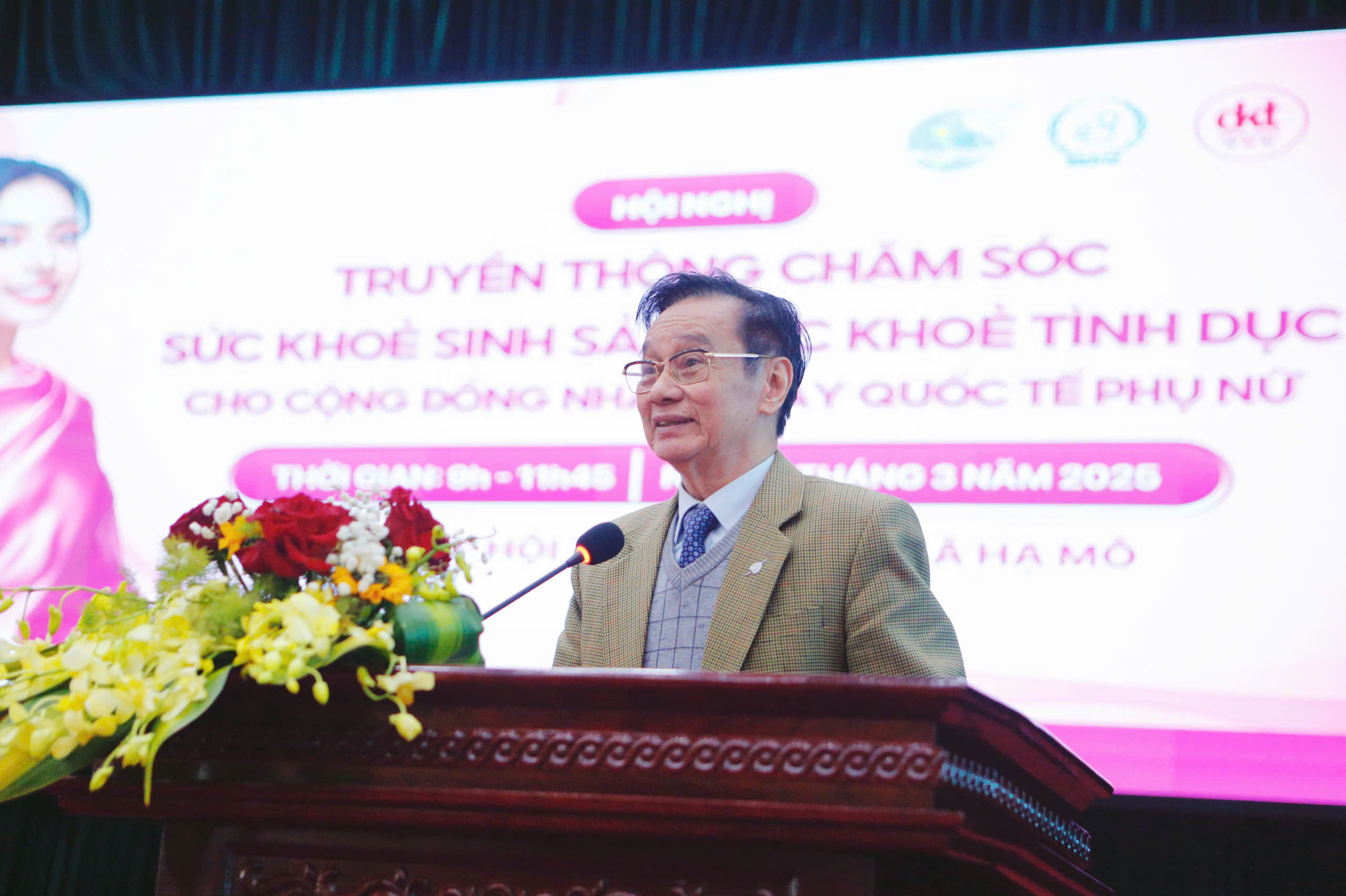 Hơn 200 phụ nữ Hà Nội được tuyên truyền SKSS/SKTD nhân ngày 8/3